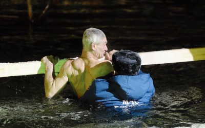 image-карэн спасает купальщика.jpg